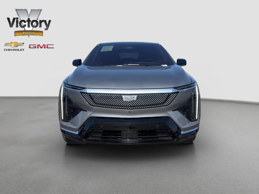 Used 2025 Cadillac Optiq Luxury 1 AWD/4WD image 2