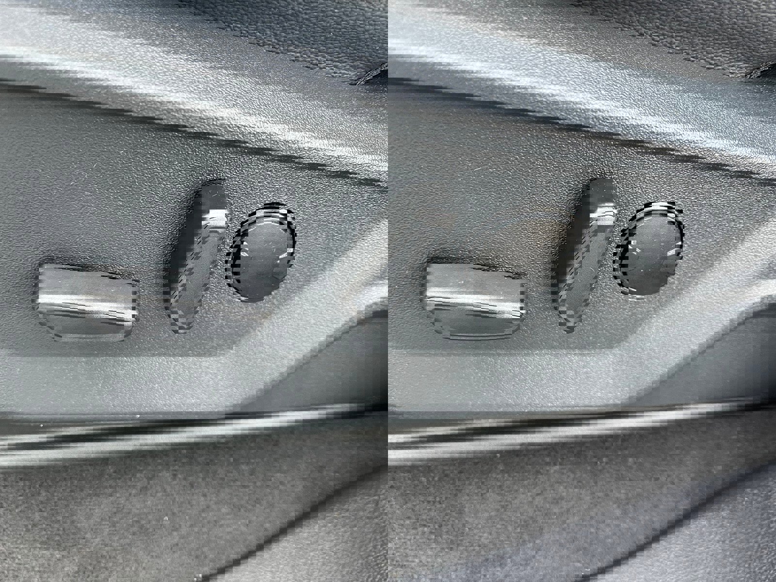 New 2026 Ford F350 Lariat w/ Black Appearance Package image 19