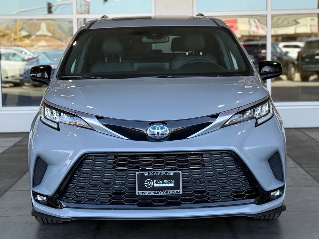 Certified 2023 Toyota Sienna XSE AWD/4WD image 5