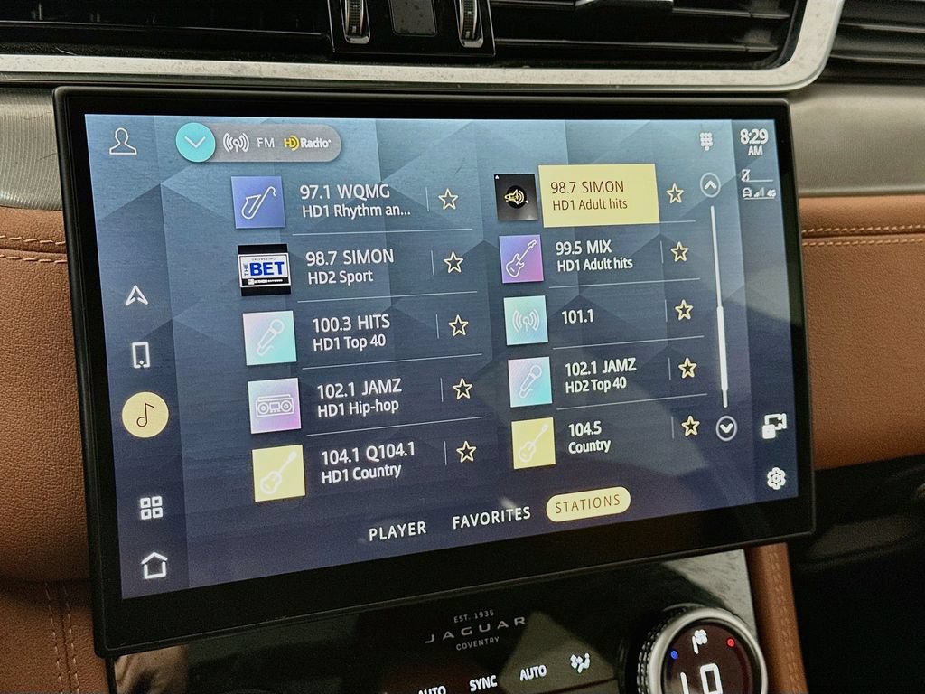 Used 2024 Jaguar F-PACE R-Dynamic S AWD/4WD image 17
