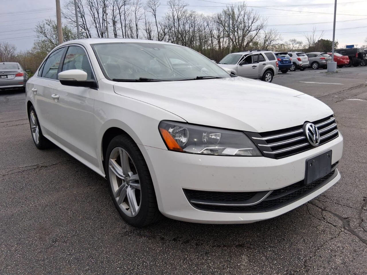 Used 2014 Volkswagen Passat 1.8T SE FWD image 3