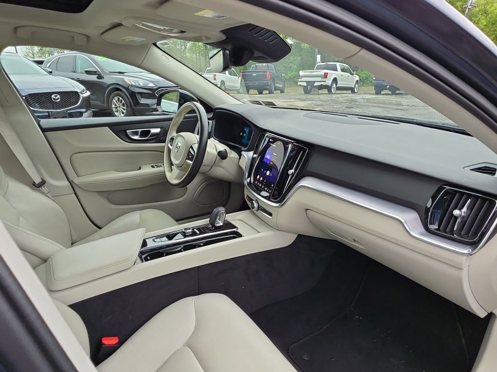 Used 2024 Volvo S60 B5 Core AWD/4WD image 28