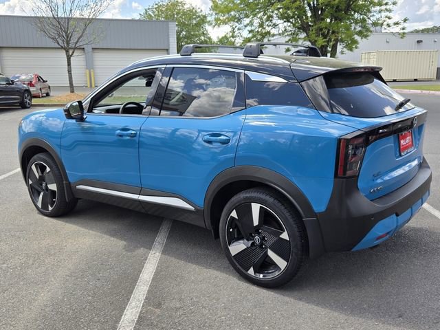 Used 2025 Nissan Kicks SR image 3