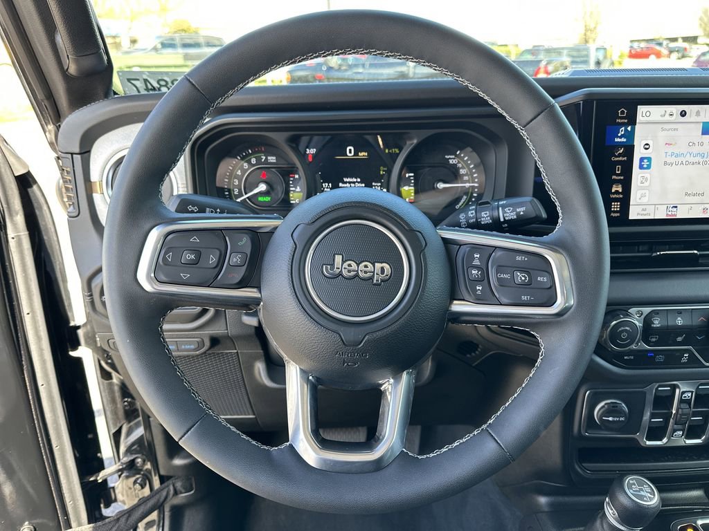 Certified 2025 Jeep Wrangler Unlimited Sahara image 12