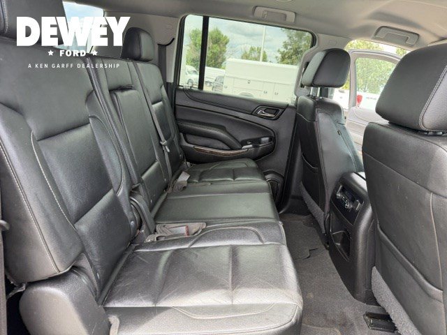 Used 2020 Chevrolet Suburban LT AWD/4WD image 31