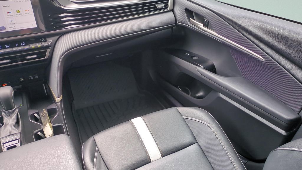 Certified 2025 Toyota Camry SE image 13