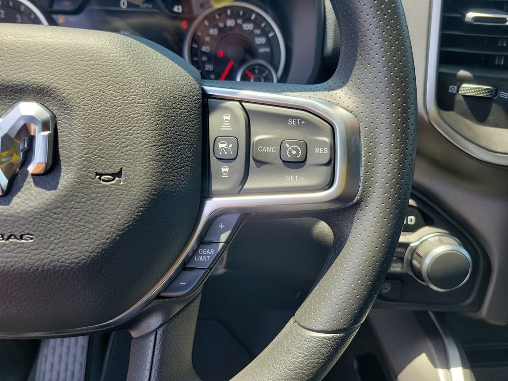 New 2026 RAM 1500 Express AWD/4WD image 23
