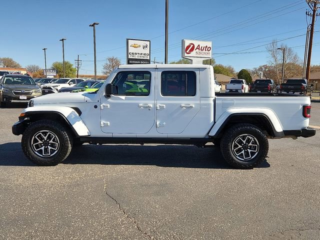 Used 2025 Jeep Gladiator Sport AWD/4WD image 2