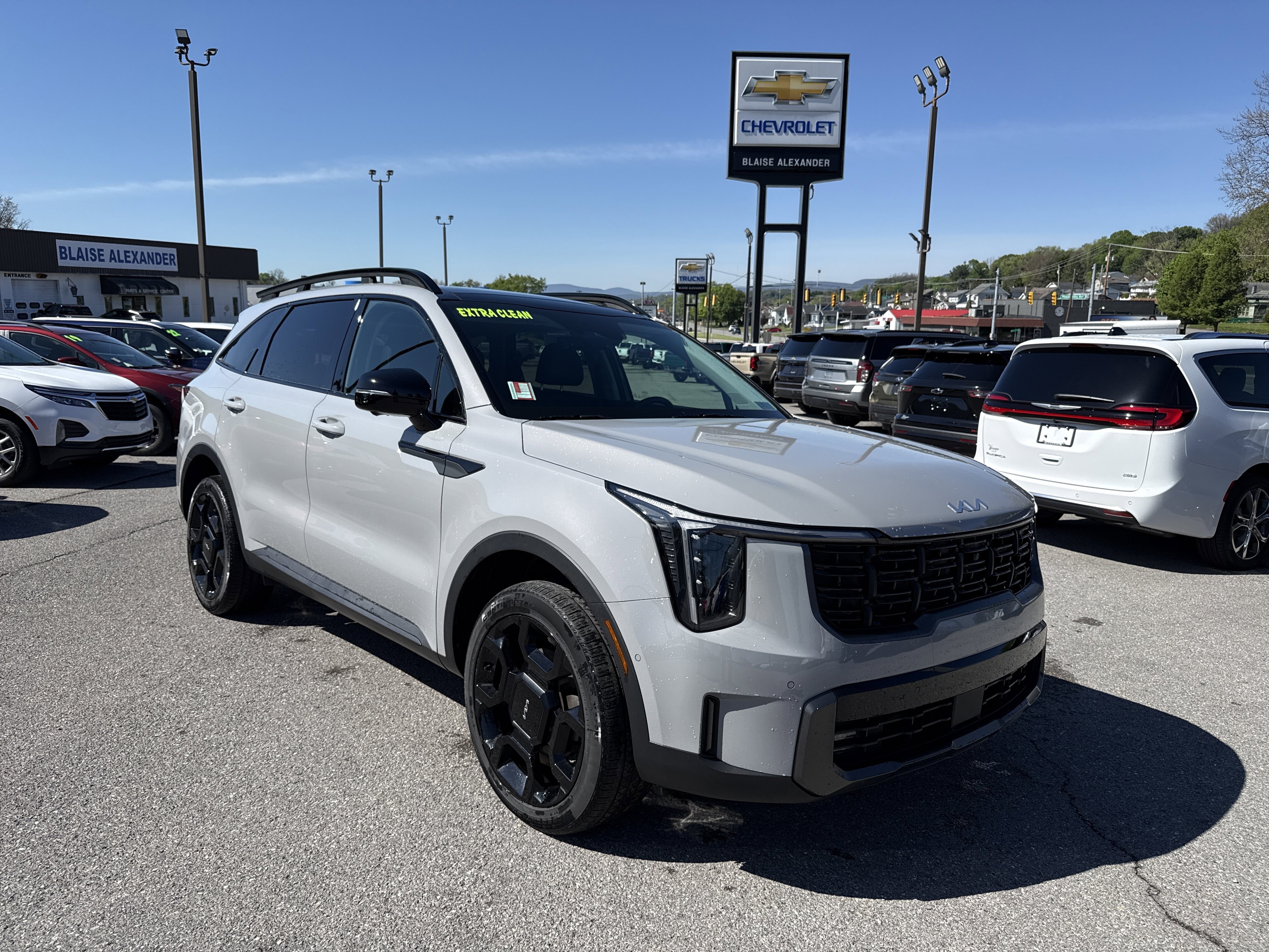 Used 2024 Kia Sorento SX