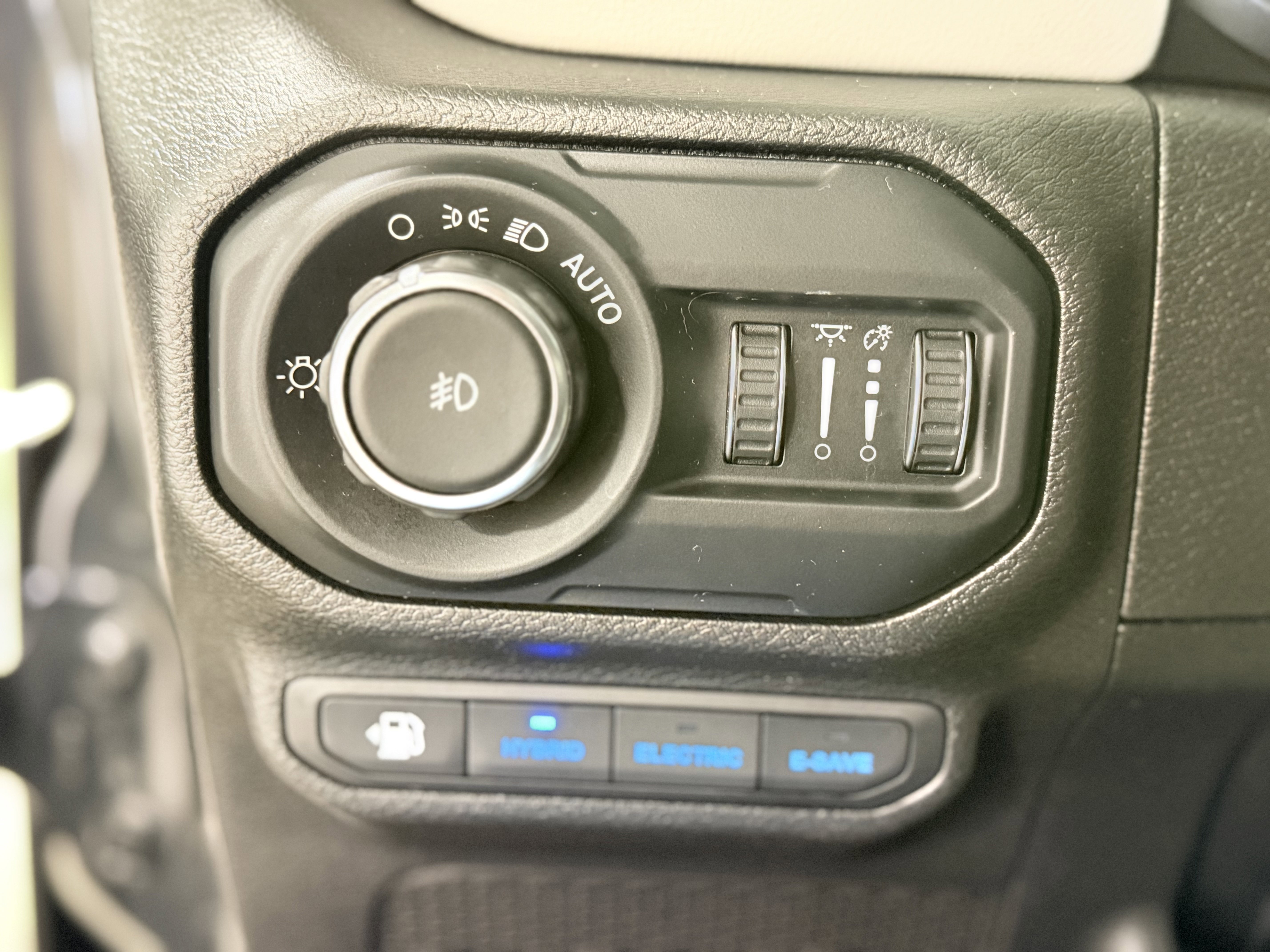 Used 2022 Jeep Wrangler Unlimited Sahara image 21