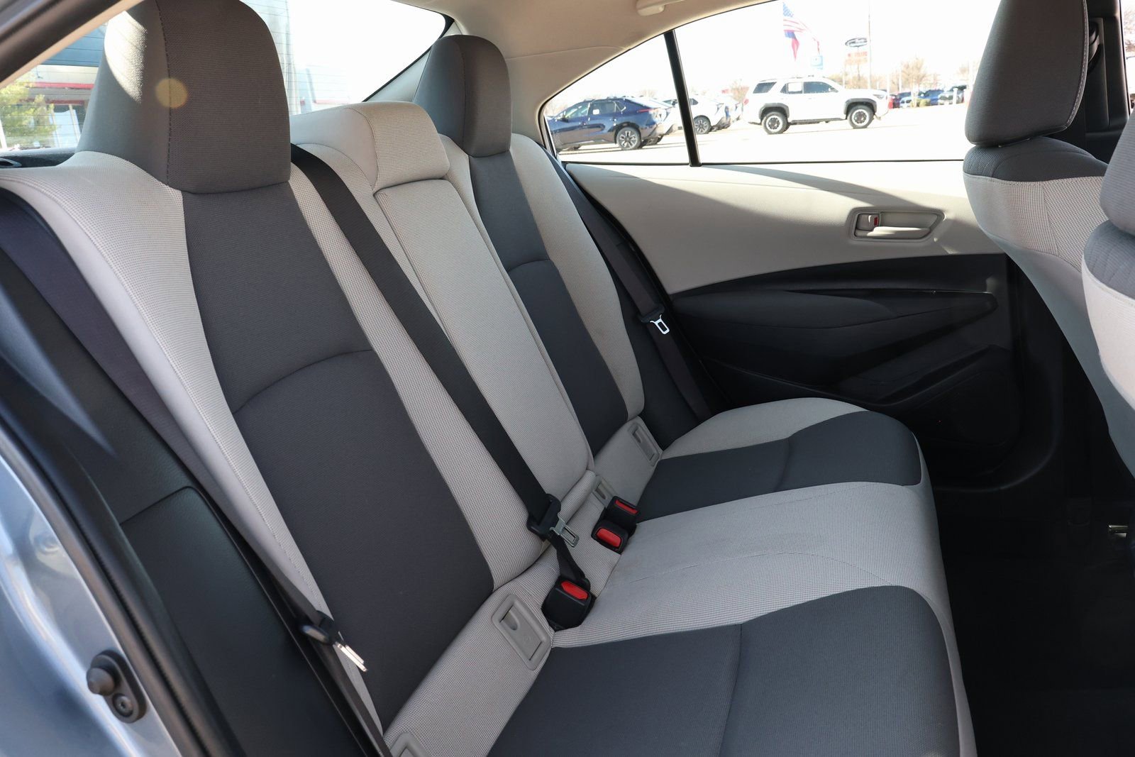 Used 2023 Toyota Corolla LE image 28