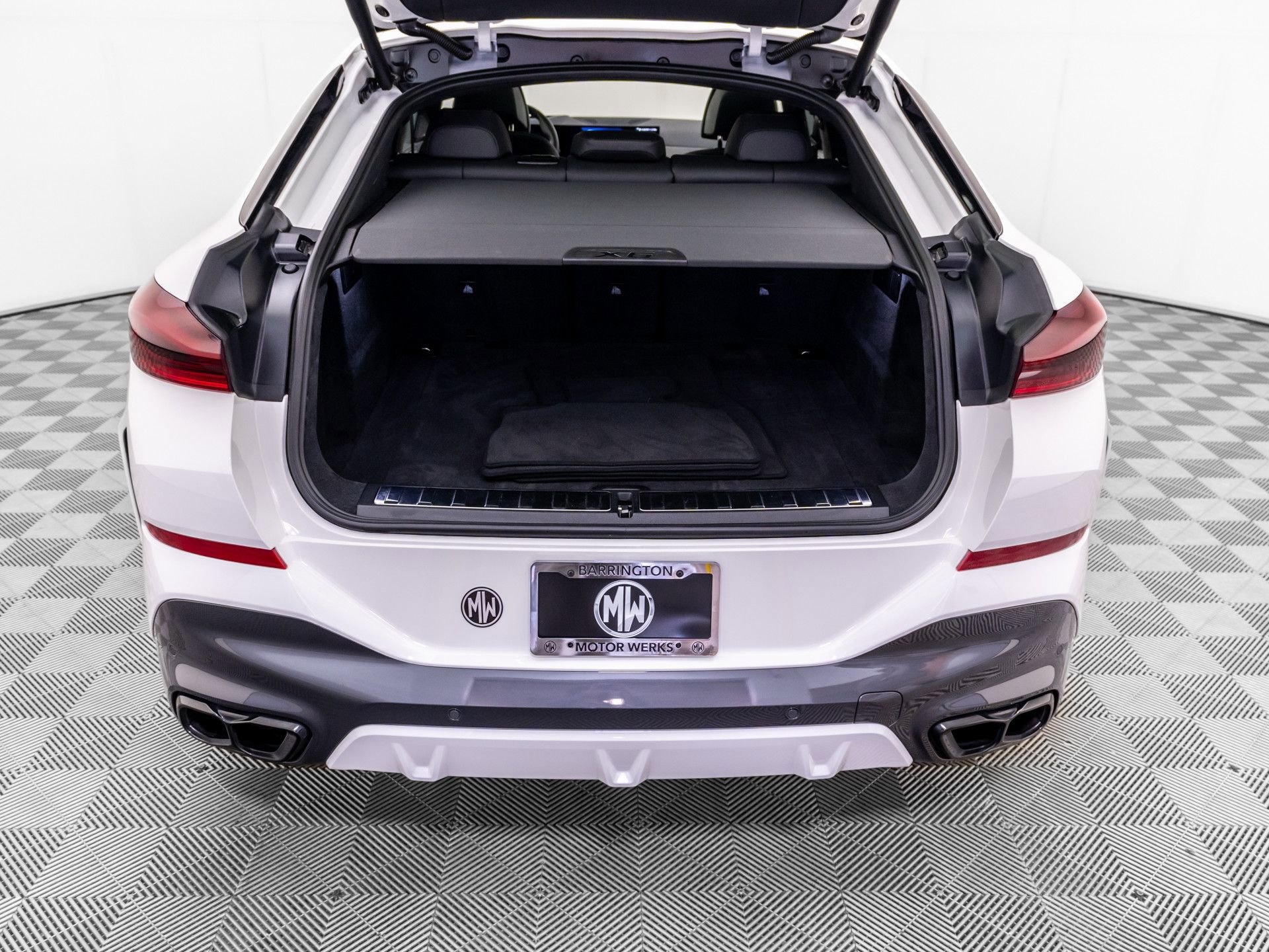 Certified 2026 BMW X6 M60i AWD/4WD image 32