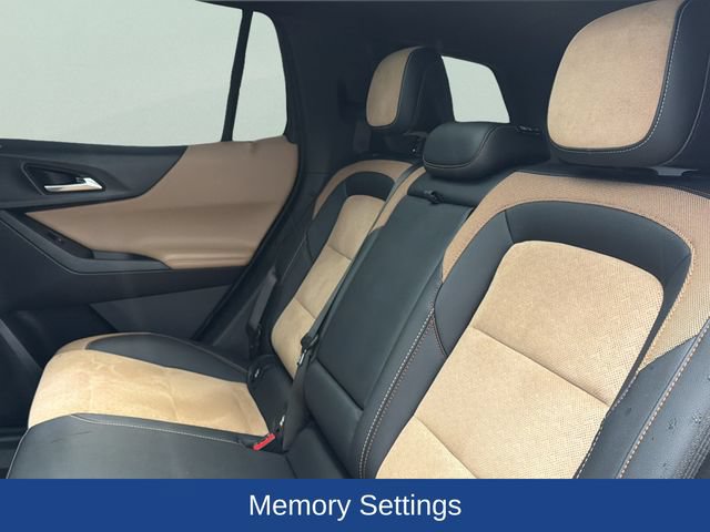 Used 2025 Chevrolet Equinox ACTIV w/ Safety and Technology Package AWD/4WD image 16