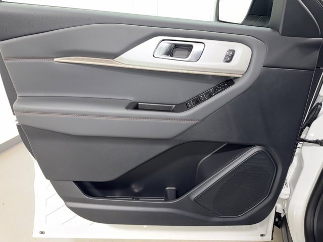 New 2026 Ford Explorer Active w/ Active Comfort Package image 10