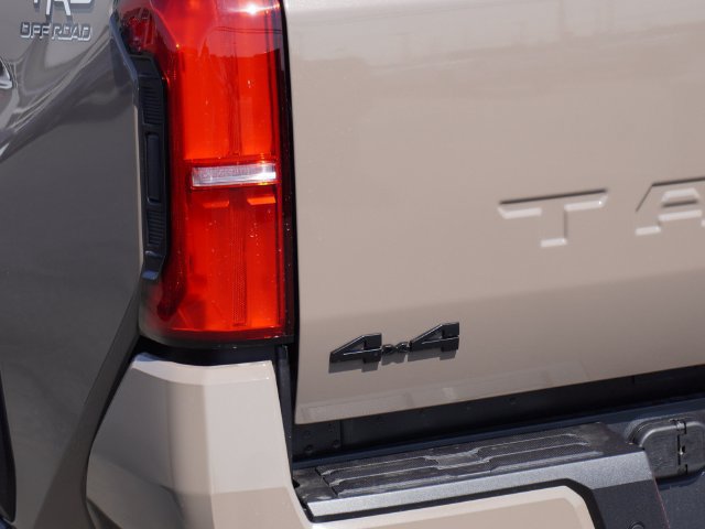 New 2026 Toyota Tacoma TRD Off-Road w/ TRD Off Road Premium Package AWD/4WD image 11