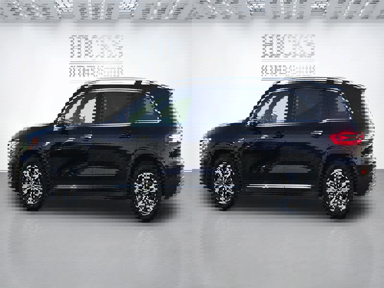 Used 2025 Mercedes-Benz GLB 250 image 8