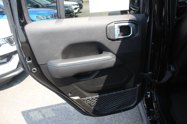 Used 2023 Jeep Wrangler Unlimited Rubicon 4xe AWD/4WD image 22