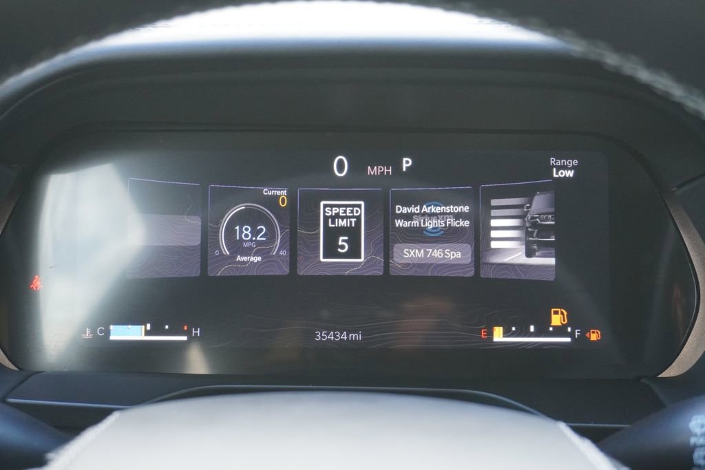Used 2023 Jeep Grand Cherokee Overland w/ Luxury Tech Group IV AWD/4WD image 11