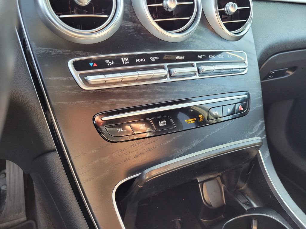 Used 2022 Mercedes-Benz GLC 300 image 16