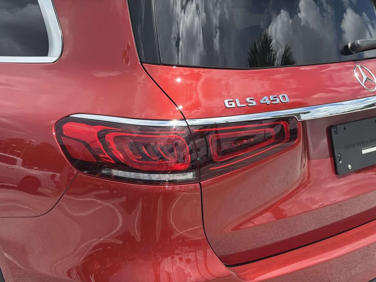 Used 2023 Mercedes-Benz GLS 450 4MATIC image 7