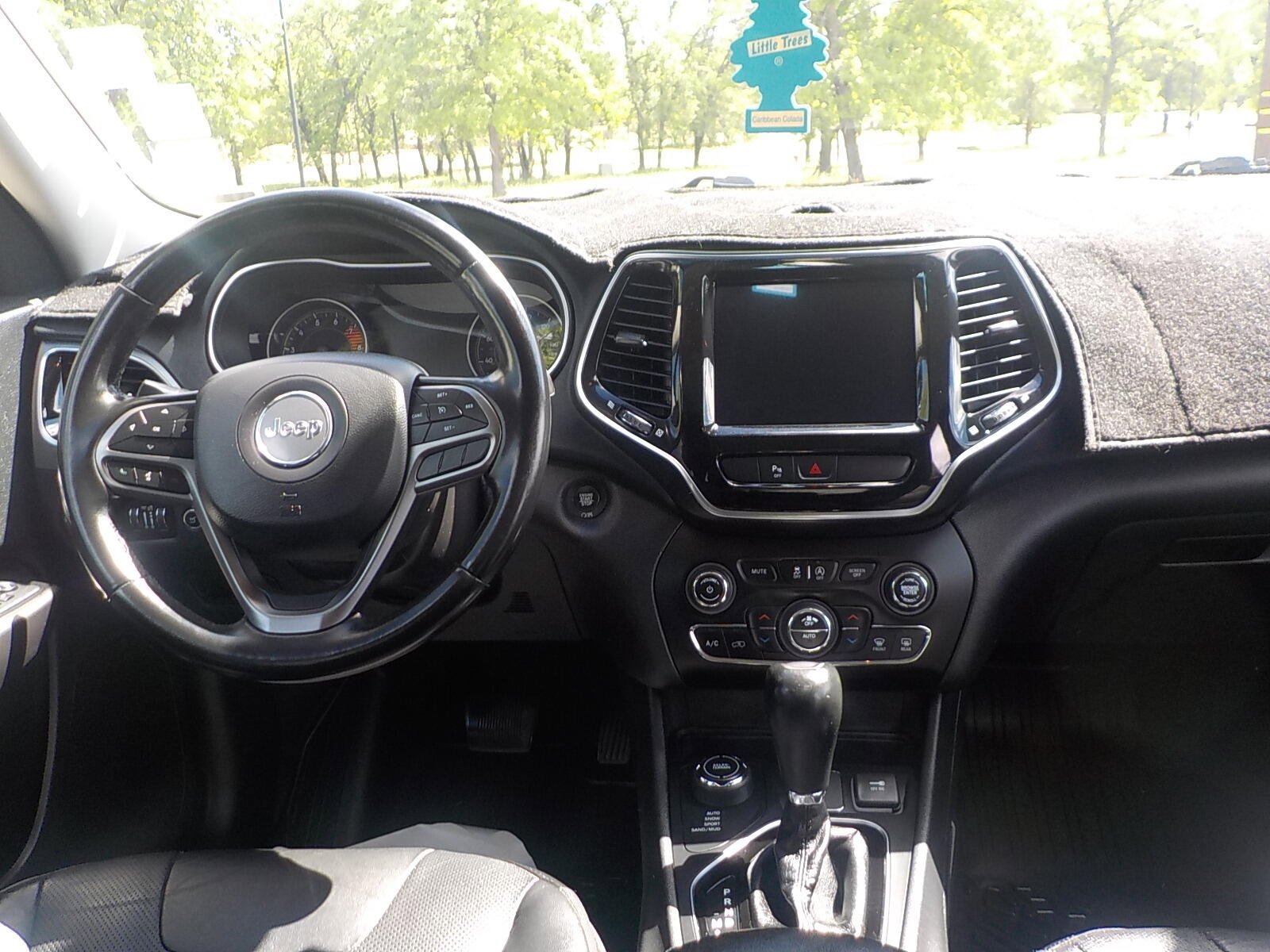 Used 2020 Jeep Cherokee Limited AWD/4WD image 17