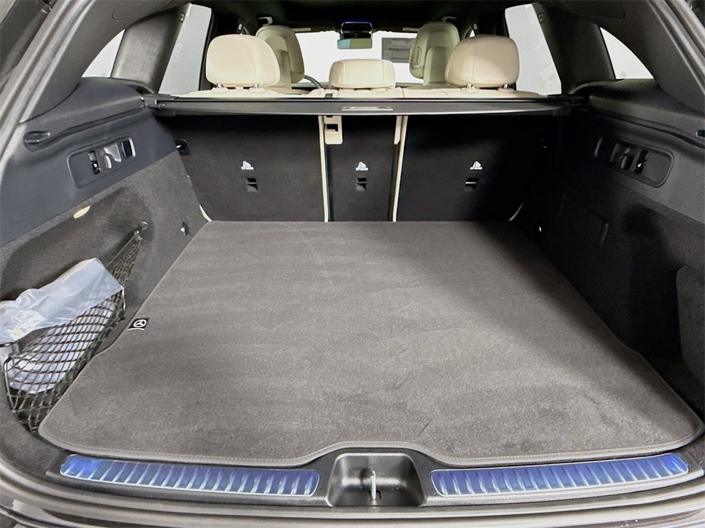 Used 2025 Mercedes-Benz GLC 300 4MATIC image 22