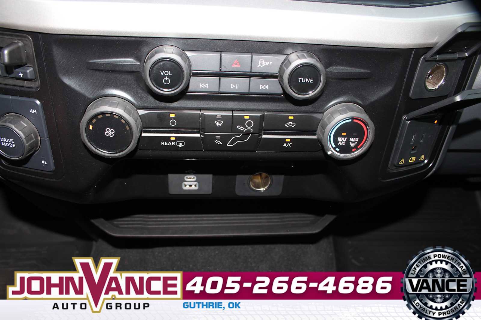 Used 2025 Ford F350 XLT AWD/4WD image 36