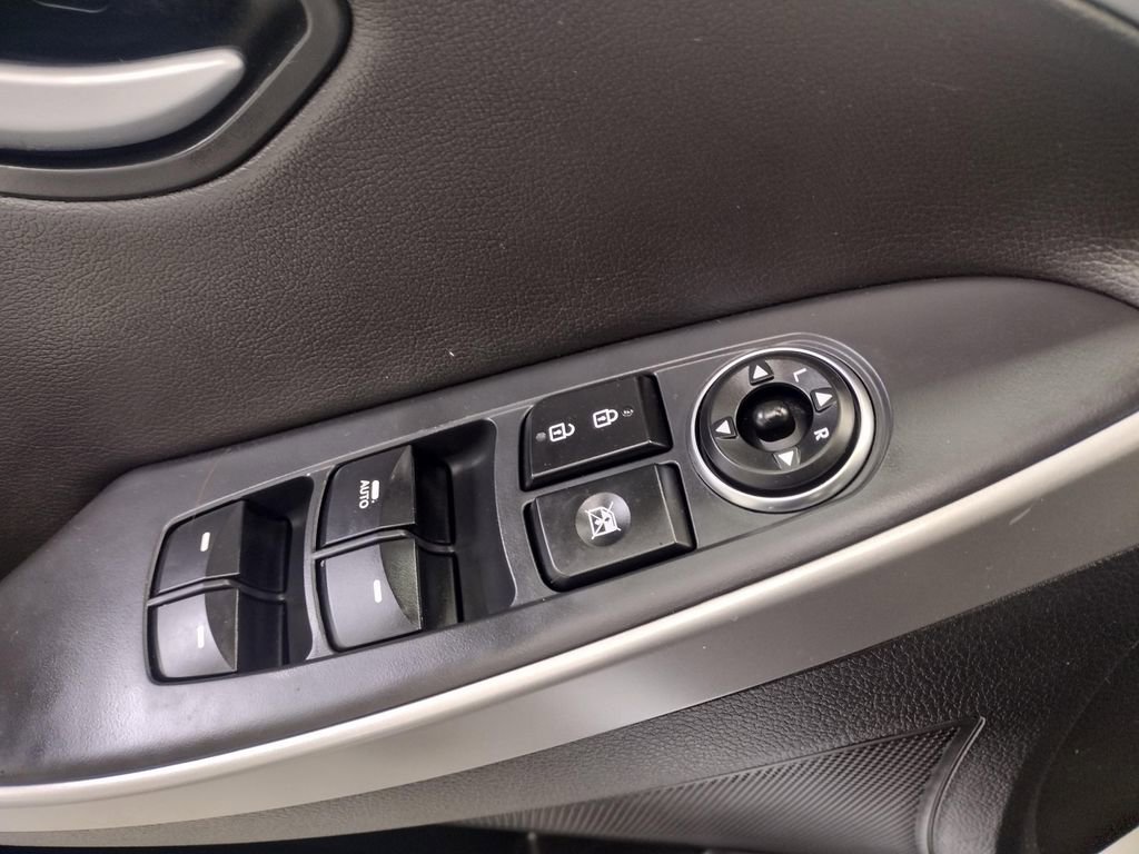 Used 2014 Hyundai Elantra GT w/ Option Group 03 FWD image 19