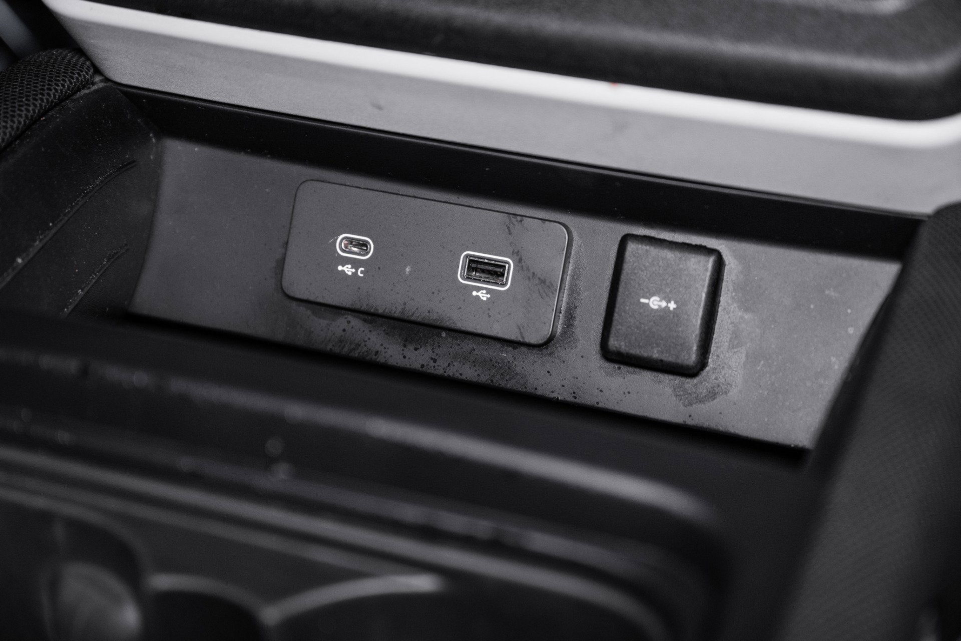 Used 2022 Land Rover Defender 110 X-Dynamic SE image 47