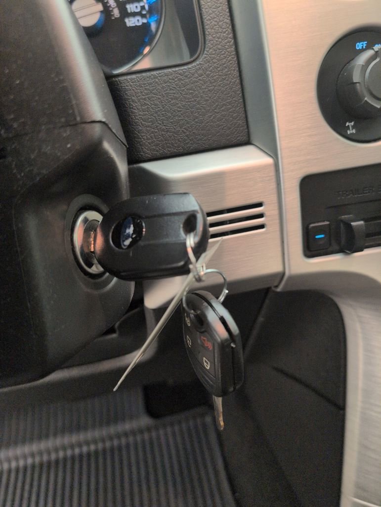 Used 2013 Ford F150 Platinum image 43