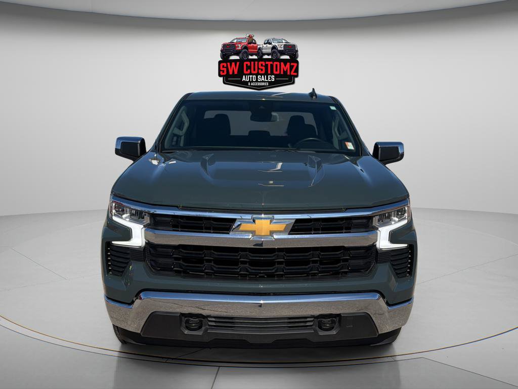 Used 2025 Chevrolet Silverado 1500 LT image 2