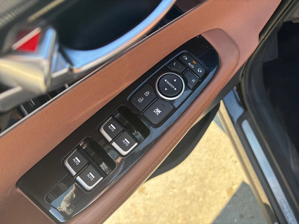 Used 2019 Kia Sorento SX AWD/4WD image 11
