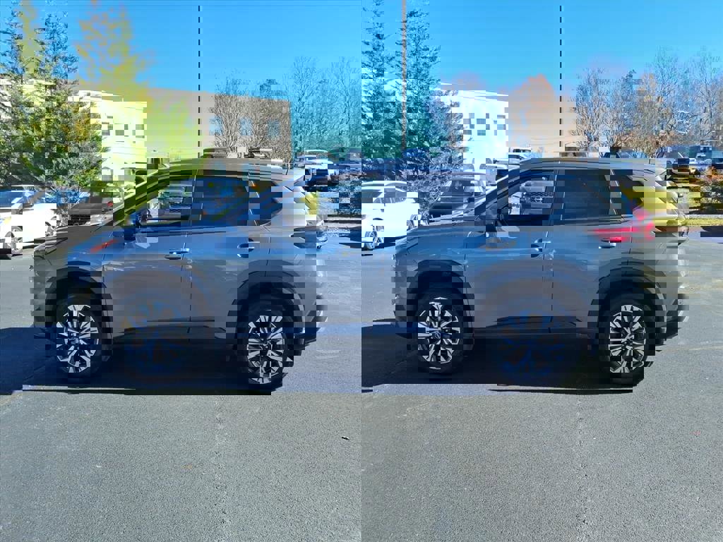 Used 2023 Nissan Rogue SV image 21