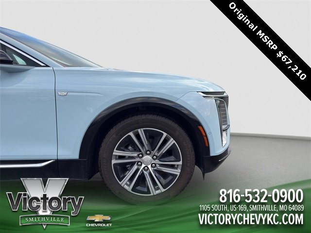 Used 2024 Cadillac Lyriq Luxury w/ LPO, Floor Liner Package image 21