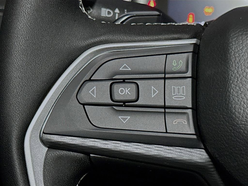 New 2025 Jeep Grand Cherokee L Altitude image 29