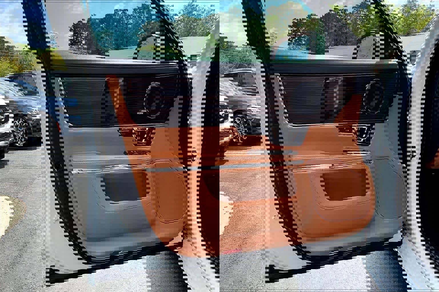 Used 2017 Jaguar XJ L Portfolio image 22