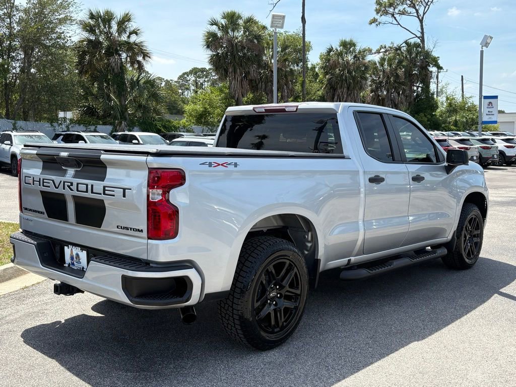 Used 2022 Chevrolet Silverado 1500 Custom w/ Rally Edition AWD/4WD image 6