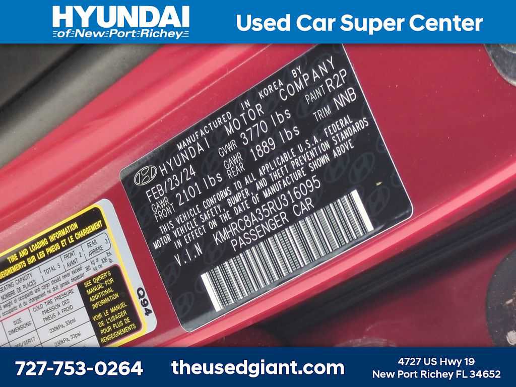 Certified 2024 Hyundai Venue Limited FWD image 31