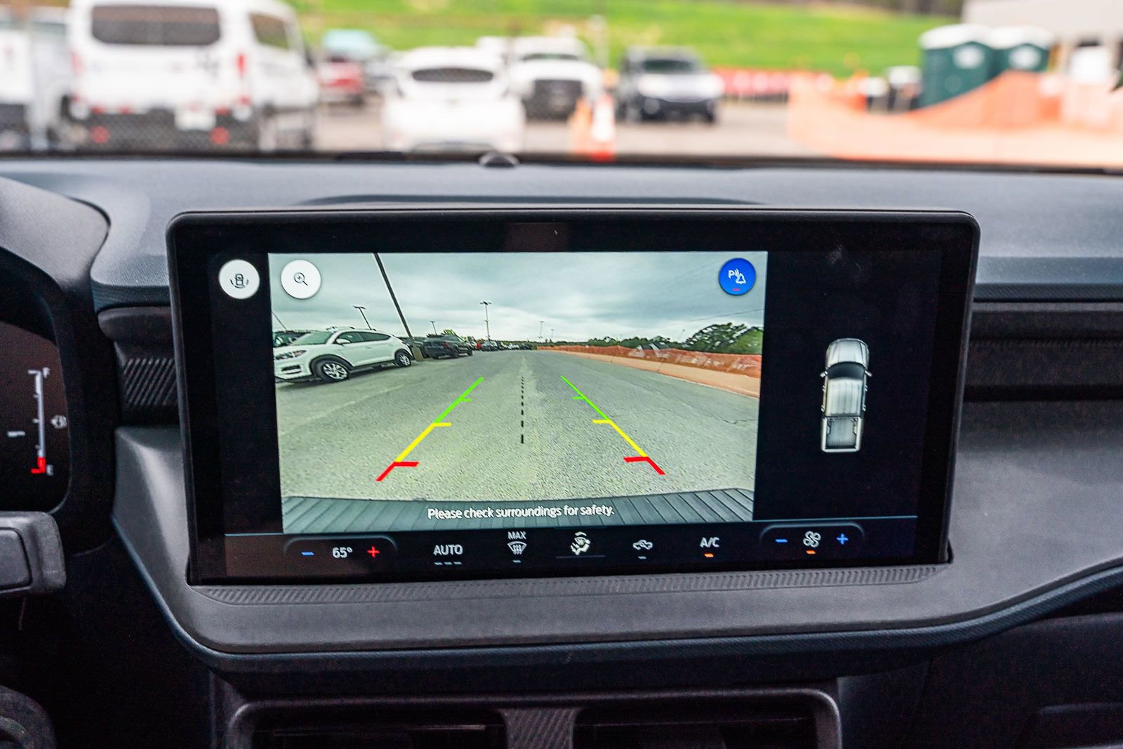 Used 2025 Ford Maverick XL w/ Equipment Group 102A image 31