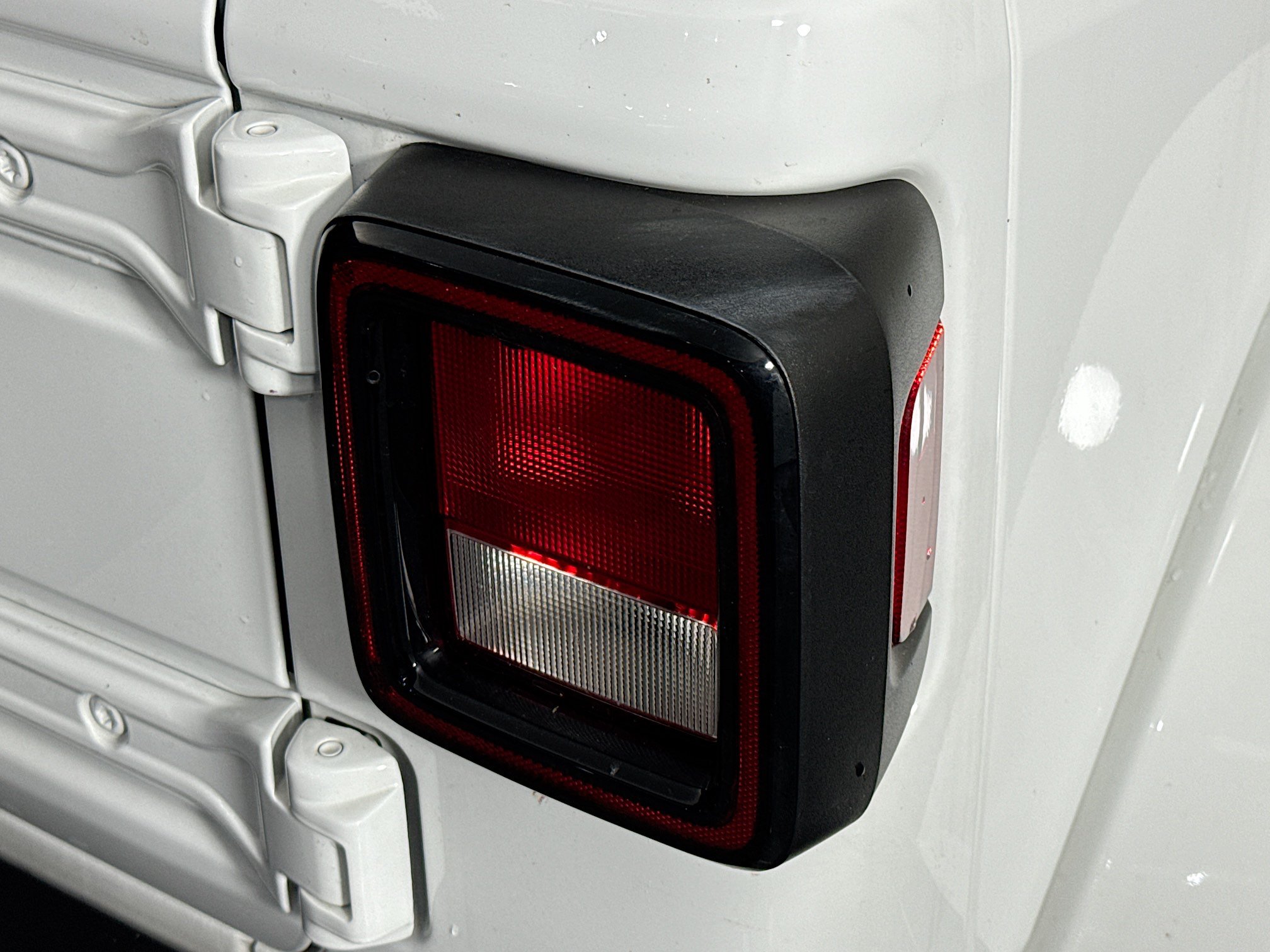 Used 2024 Jeep Wrangler Unlimited AWD/4WD image 33