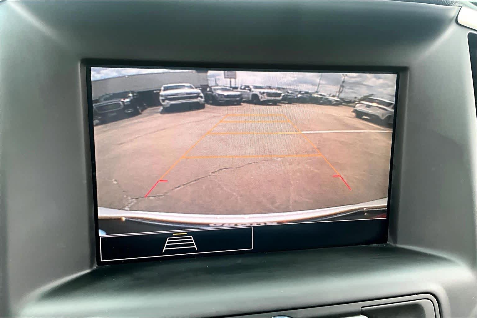 Used 2024 GMC Terrain SLE w/ Driver Convenience Package FWD image 27