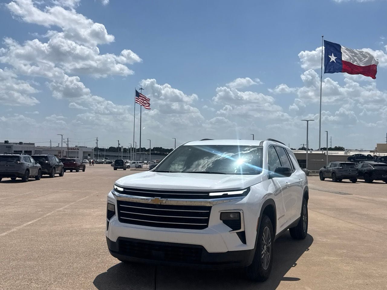 Used 2025 Chevrolet Traverse LT AWD/4WD image 7