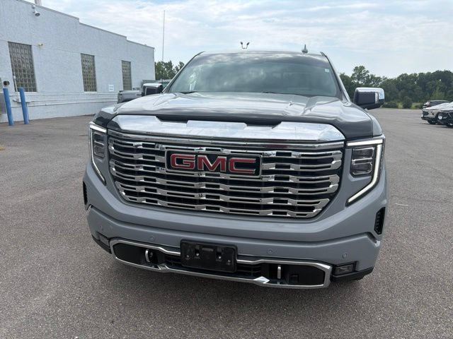 Used 2024 GMC Sierra 1500 Denali w/ Technology Package AWD/4WD image 5