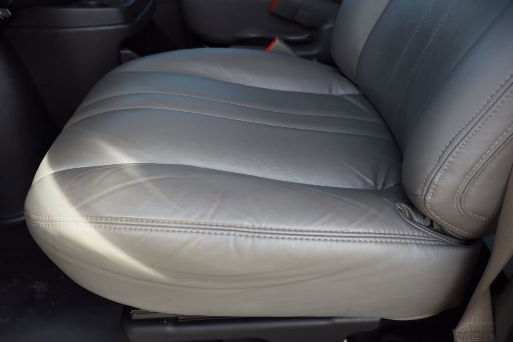 Used 2023 GMC Savana 3500 w/ Power Convenience Package image 18