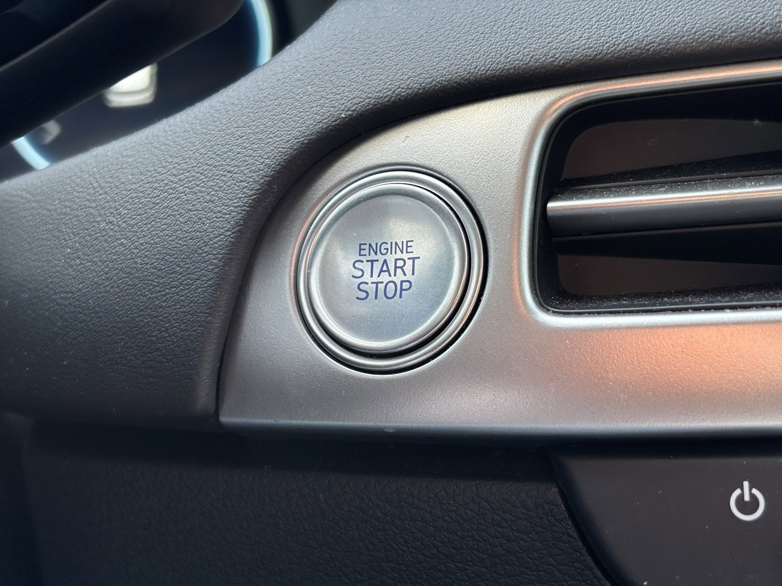 Used 2024 Hyundai Palisade Limited image 5