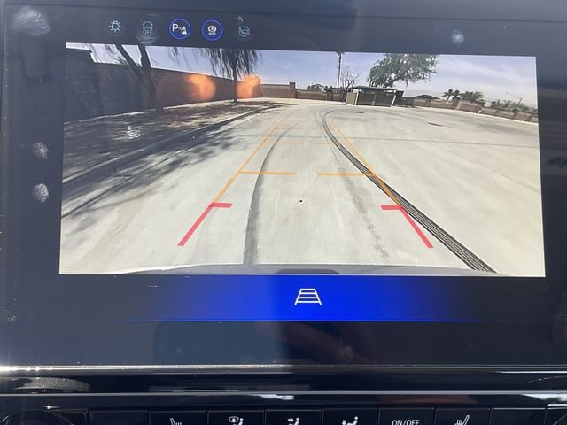 New 2027 Chevrolet Bolt LT w/ Comfort Package FWD image 15