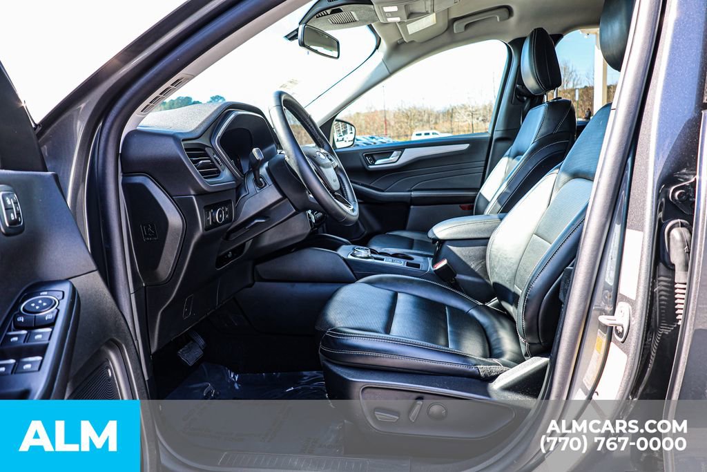 Used 2025 Ford Escape Platinum AWD/4WD image 19