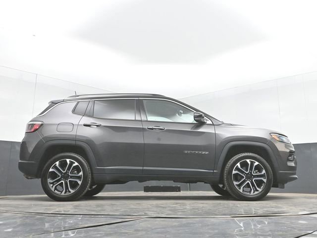 Used 2022 Jeep Compass Limited image 46