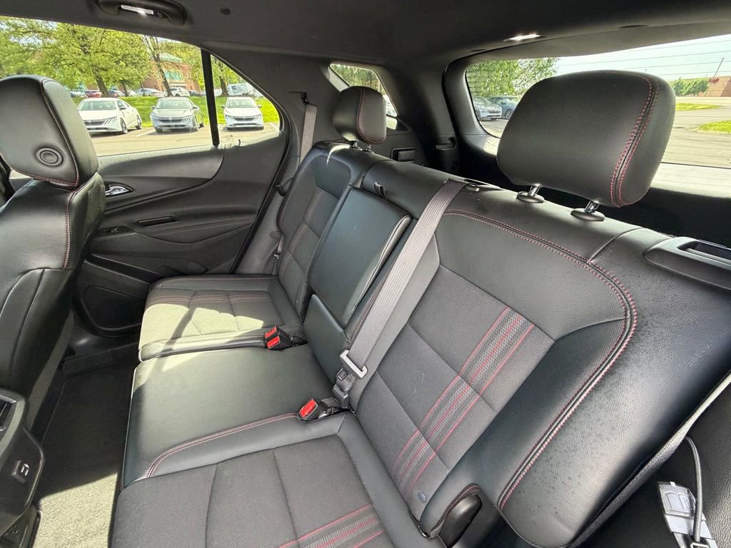 Used 2022 Chevrolet Equinox RS w/ Infotainment Package AWD/4WD image 8