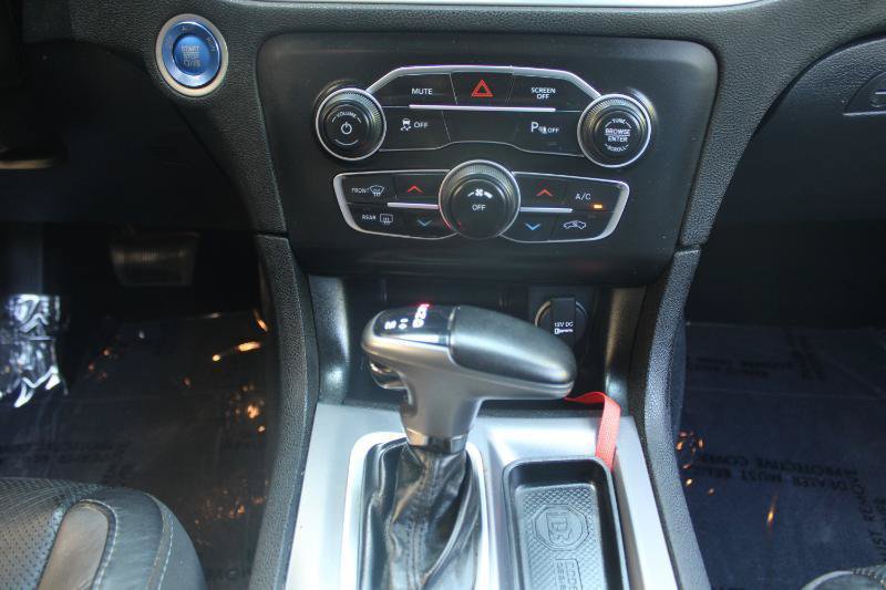 Used 2021 Dodge Charger SXT w/ Leather Interior Group RWD image 16